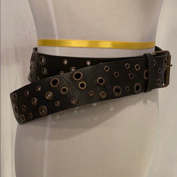 Size 10 women’s pleather belt - Picture 3 of 8